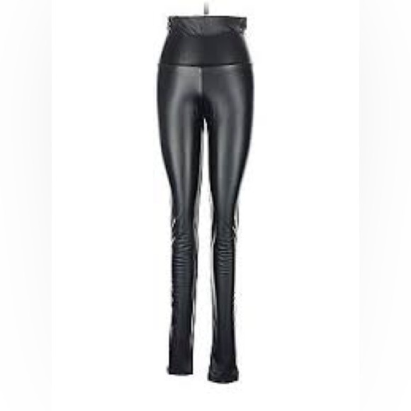 Cherish Black High-Waisted Leggings - Picture 1 of 3